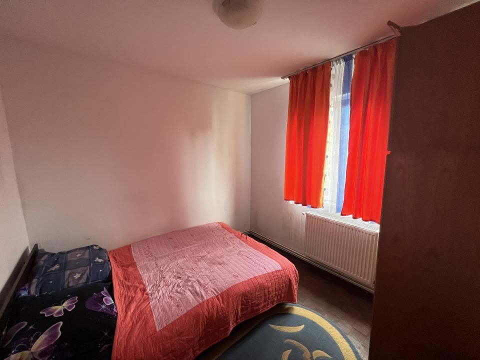 Apartament-2-Camere-Semidecomandat-Etaj 2-Centrala-Termica-Florilor-Brasov – fotografia 3 din 8