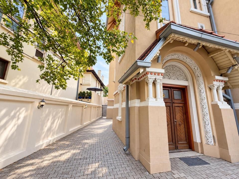 VILĂ ISTORICĂ DE ÎNCHIRIAT | PRIMAVERII | AVIATORILOR – fotografia 15 din 24