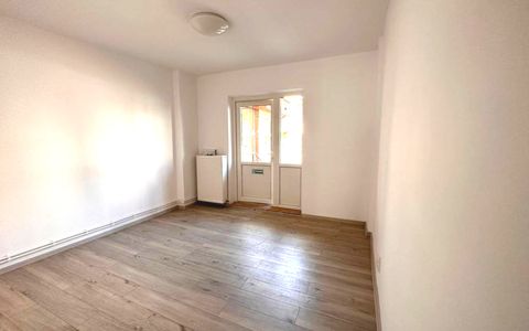 Inchiriere Spatiu Comercial la Bulevard 34 mp. finisat si utilat complet