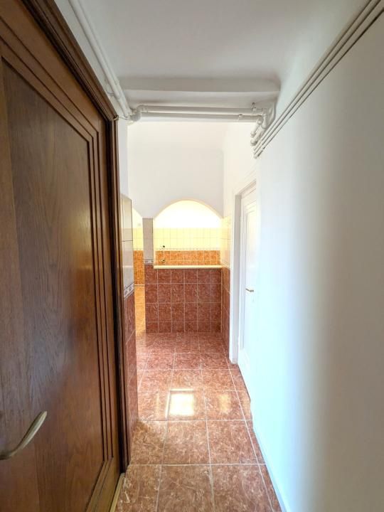 Apartament 4 camere nemobilat | Curte | Birouri / Rezidențial | Aviatorilor | – fotografia 6 din 13