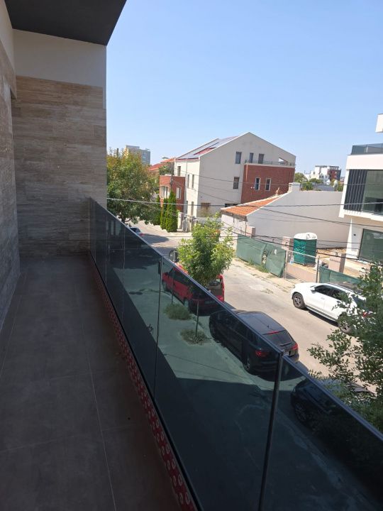 Clădire modernă cu regim D+P+3, situată în zona Faleza Nord – fotografia 8 din 43