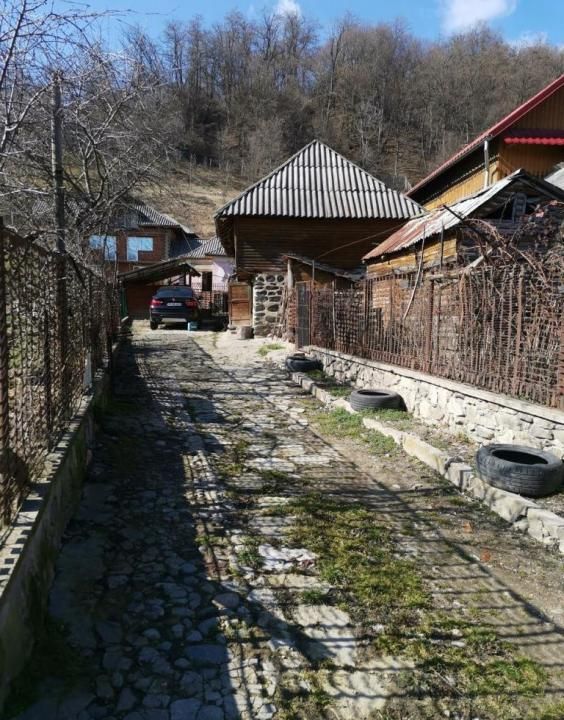 Casă cu 2 Camere și Teren Generos – Aninoasa (Sat Slănic), Argeș – fotografia 6 din 8