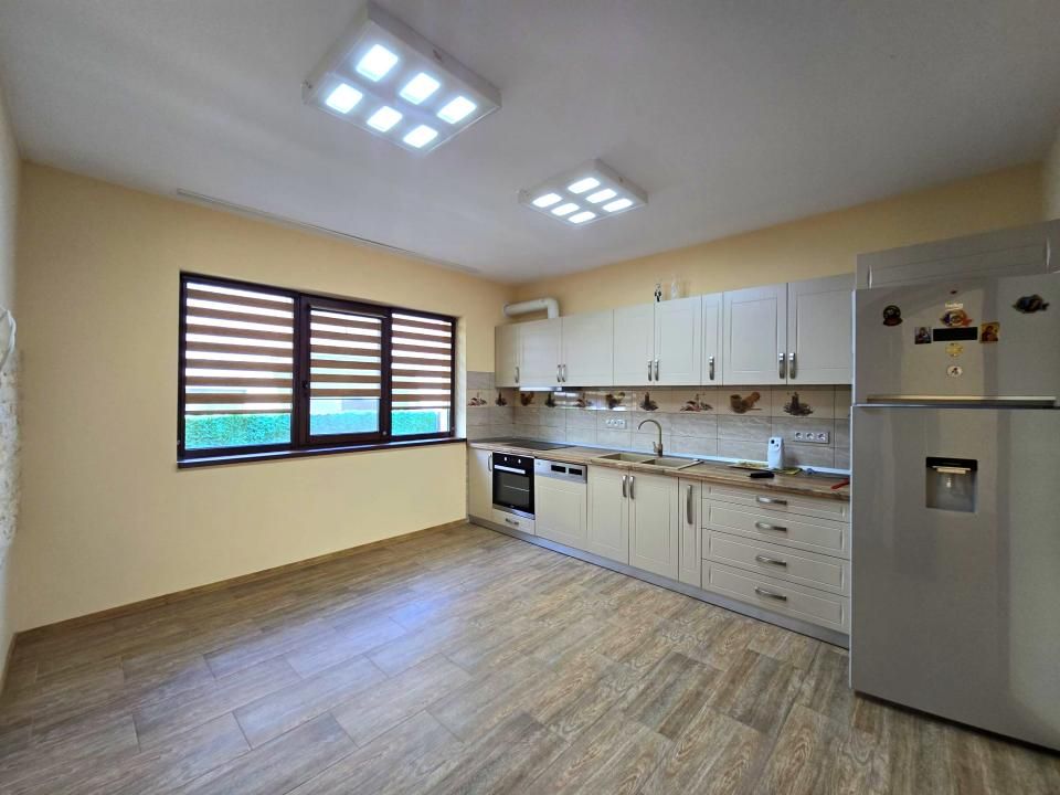 Casă individuală | 5 dormitoare | 230 mp | 700 mp teren | Tăuți Mănăstire – fotografia 7 din 28