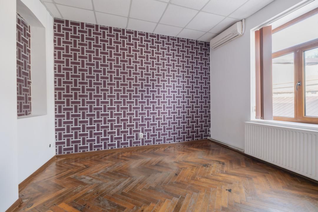 Una dintre puținele clădiri individuale cu curte proprie din Peninsula Constanța – fotografia 8 din 21