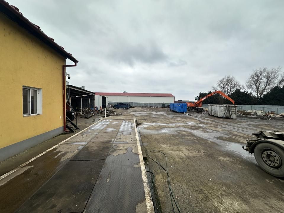 Platformă industrială 4000 mp + birouri + cântar auto, Oradea – fotografia 2 din 7