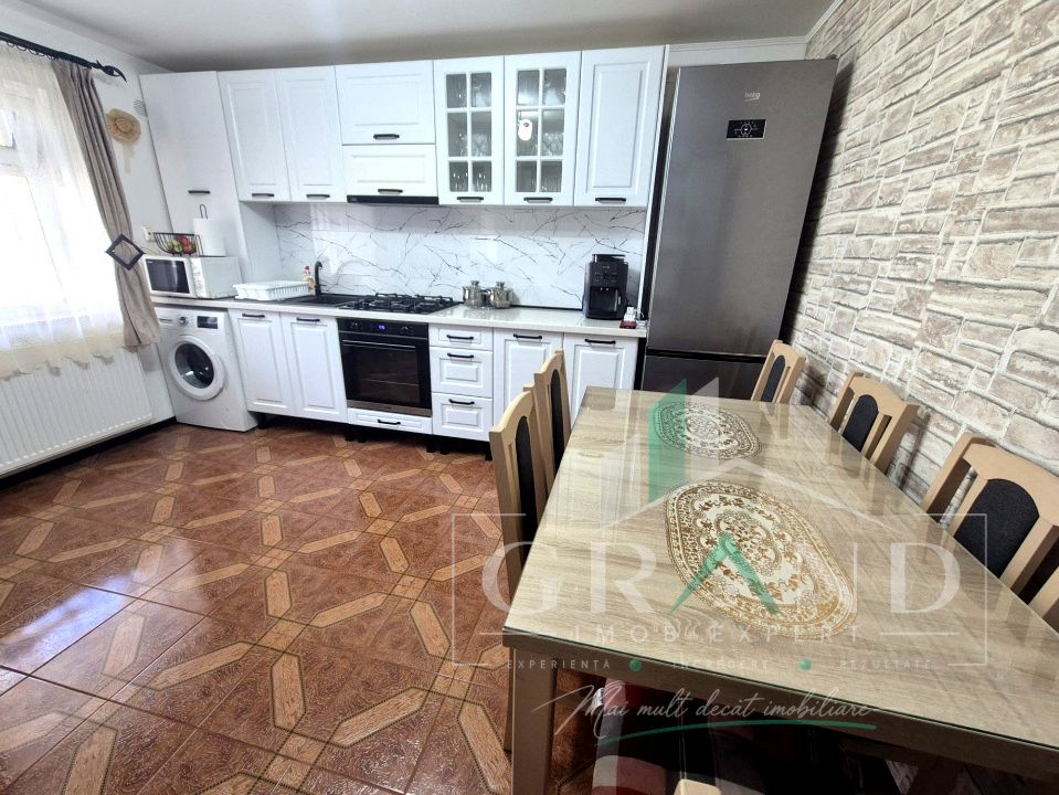 Ap 3 CAMERE | 2 BALCOANE INCHISE | 2 LOCURI DE PARCARE | Iris/Sobarilor – fotografia 1 din 15