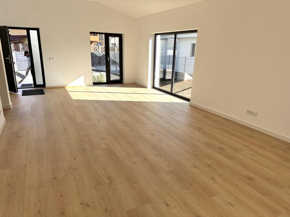 CASA NOUA I 90 MP I FINISATA LA CHEIE I ASFALT I TOATE UTILITATILE I – fotografia 18 din 21