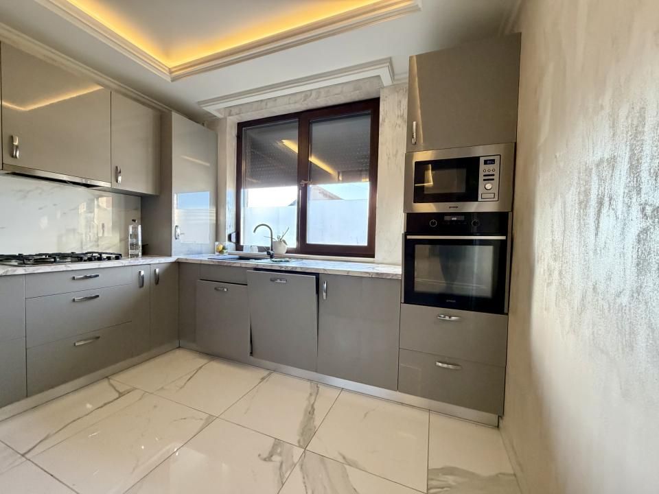 Duplex lux, 5 camere, 104 mp utili, 207 mp teren - Dumbravita – fotografia 9 din 12
