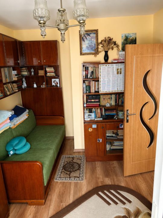 Apartament cu 4 camere de vânzare -Reghin -Făgărașului etaj 2 – fotografia 5 din 10