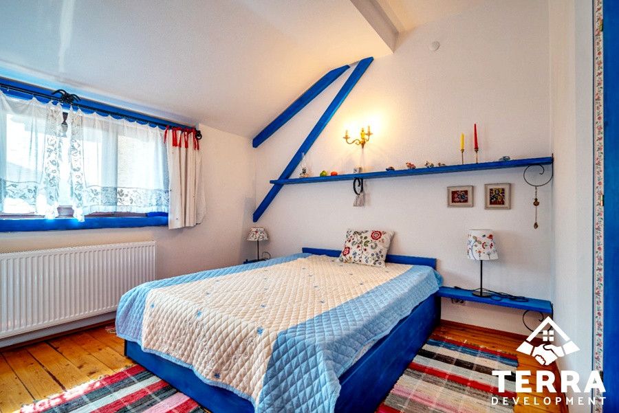 Apartament spectaculos de 5 camere în Sinaia cu priveliște de vis către munte – fotografia 15 din 25