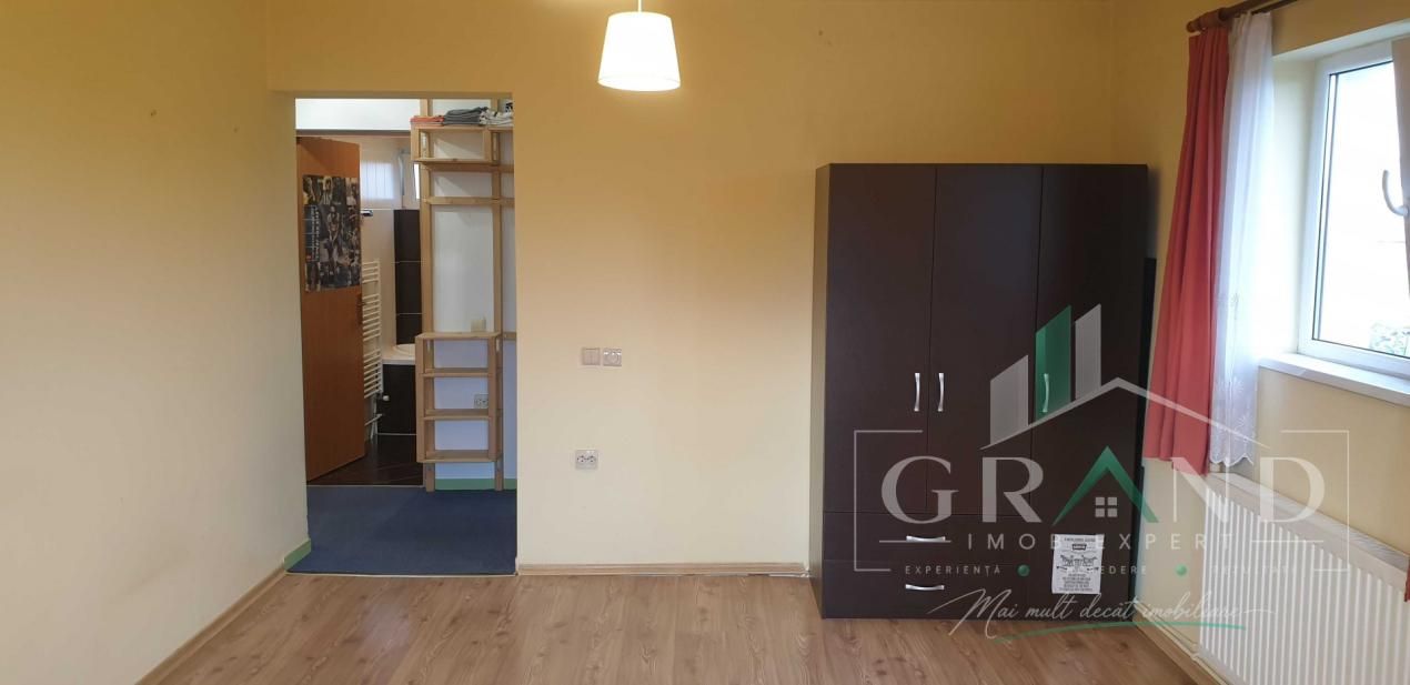 Apartament in vila | 2 camere | Decomandat | Parcare | Curte | Bulgaria/Ira – fotografia 13 din 14