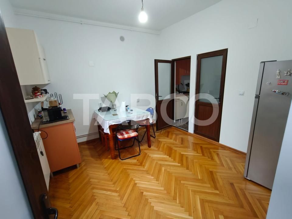 Apartament modern 2 camere garaj acces auto Centru Istoric – fotografia 10 din 17