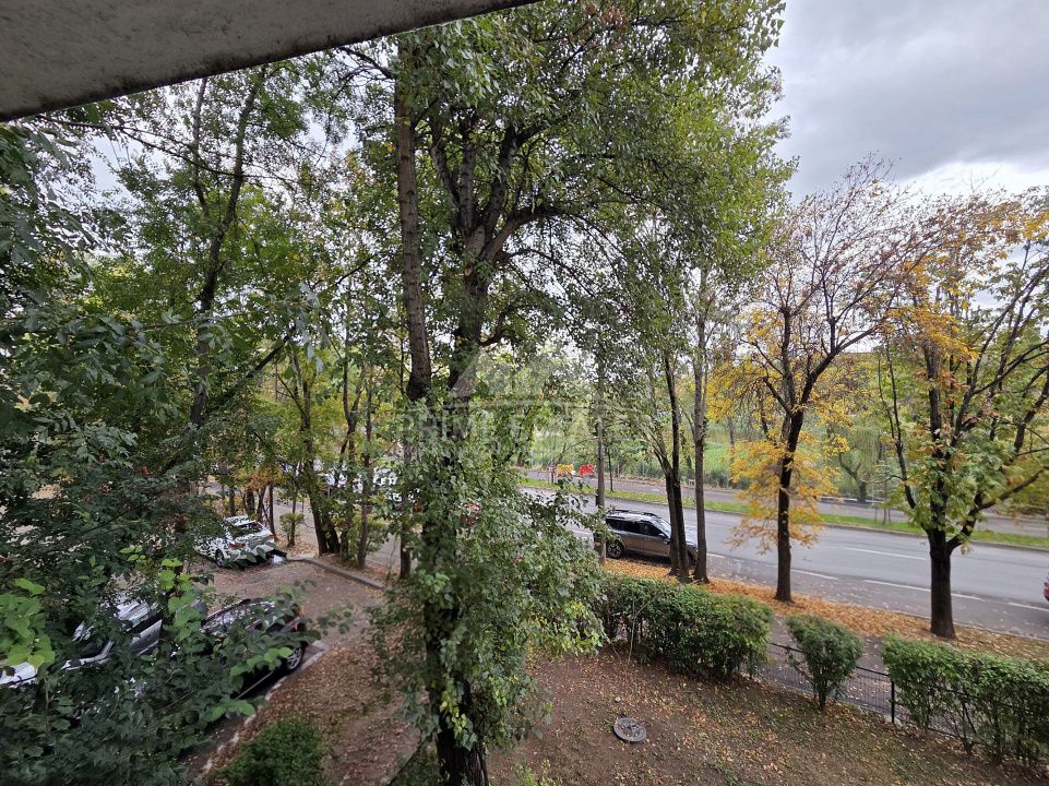 Inchiriere apartament 4 camere Baneasa Parcul Herastrau – fotografia 12 din 12