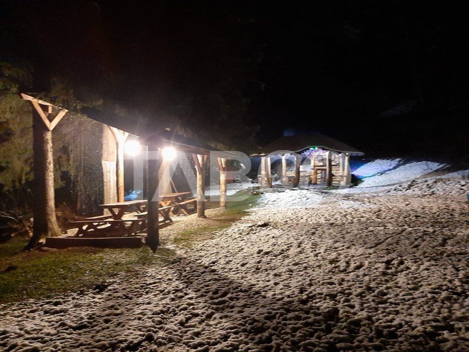 Pensiune de lux de vanzare in inima padurii langa Sibiu – fotografia 41 din 54