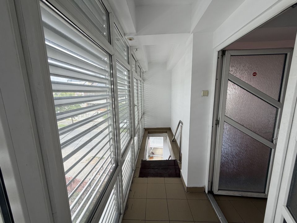 Spatiu comercial S+P+2, 308mp utili, cartier 1 Mai, zona Facultatea de Medicina – fotografia 10 din 14