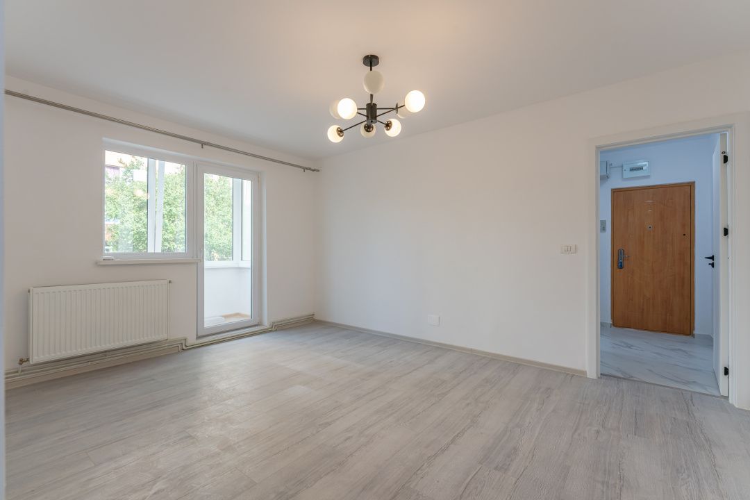 Apartament 2 camere renovat complet, etaj 1, in zona Astra - Calea Bucuresti. – fotografia 1 din 9