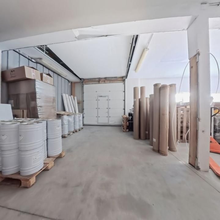 Showroom și birouri pe Calea Romanului – 550 mp, proprietate închiriată – fotografia 15 din 16