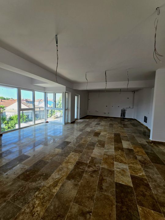 Proprietate Exclusivistă în Faleza Nord – fotografia 1 din 22