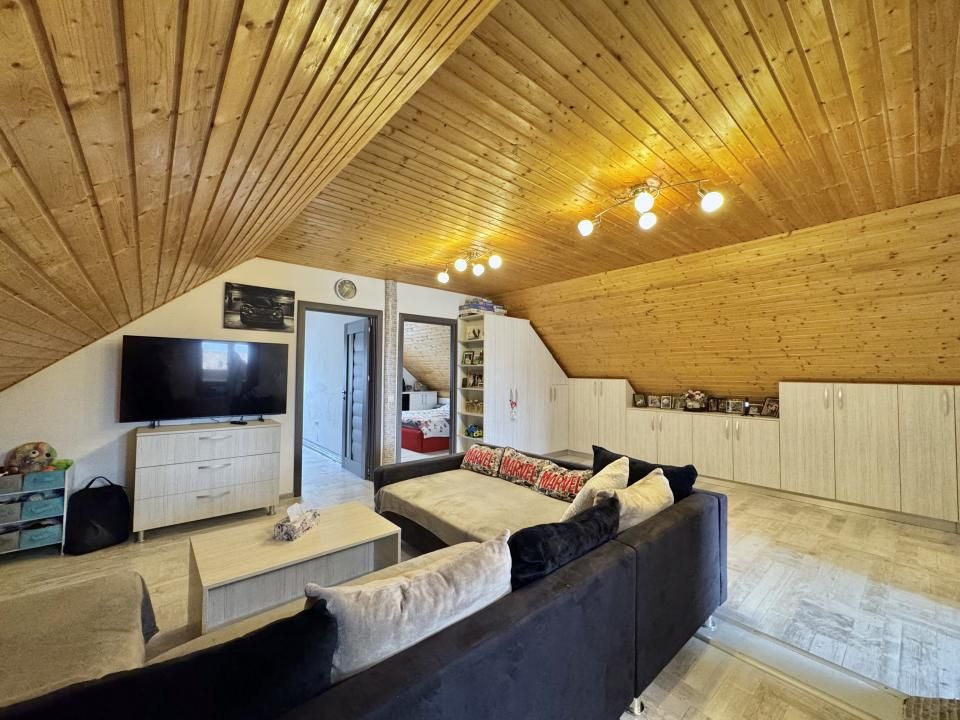 Casă 7 camere, P+M, renovată,  – Cartierul Tineretului – fotografia 14 din 21