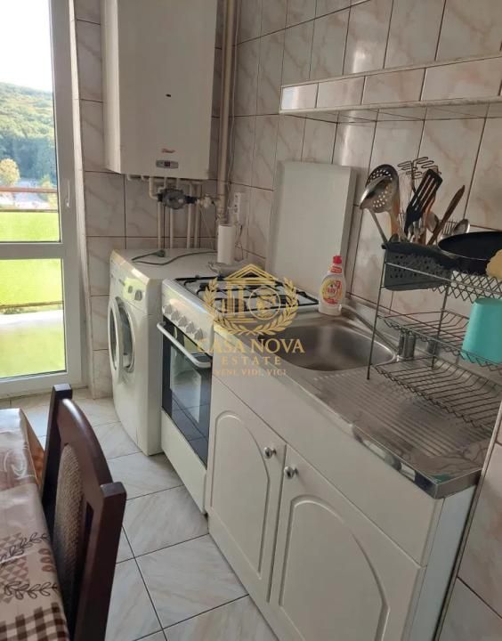 Aparatment 3 camere 65mp, balcon 4mp, etaj intermediar, finisat mediu – fotografia 4 din 8
