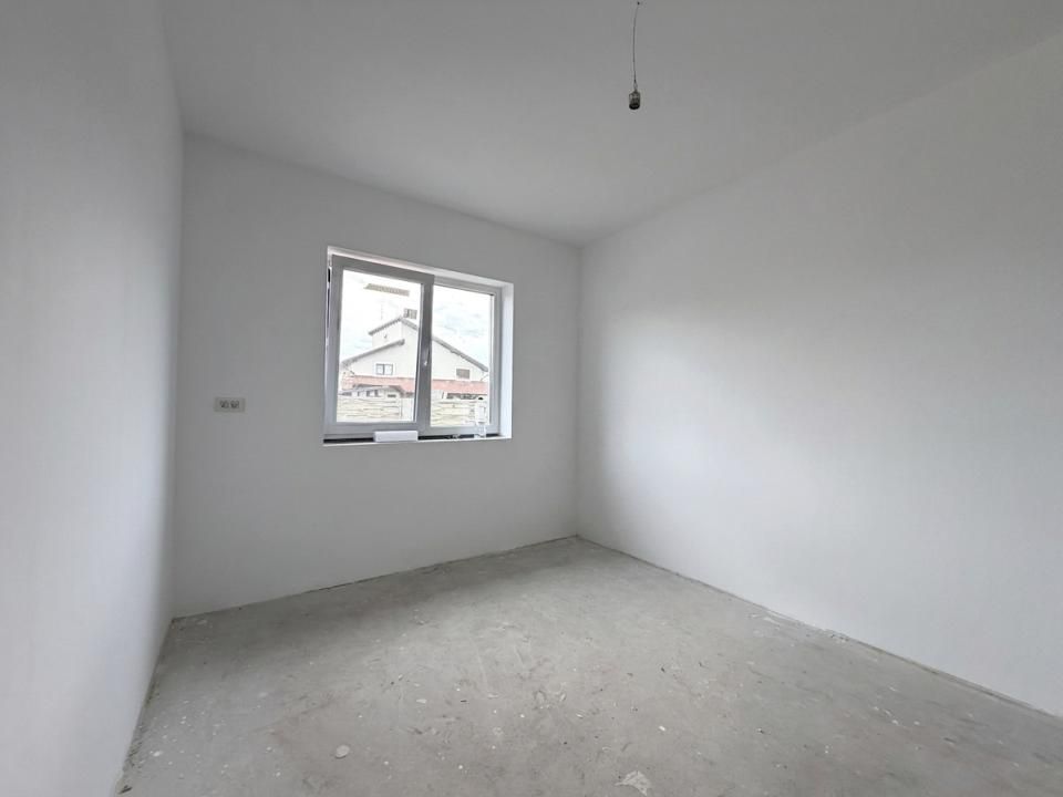 Duplex cu 4 camere, 96 mp utili, 16 mp terasa, 370 mp teren - Sag – fotografia 8 din 17