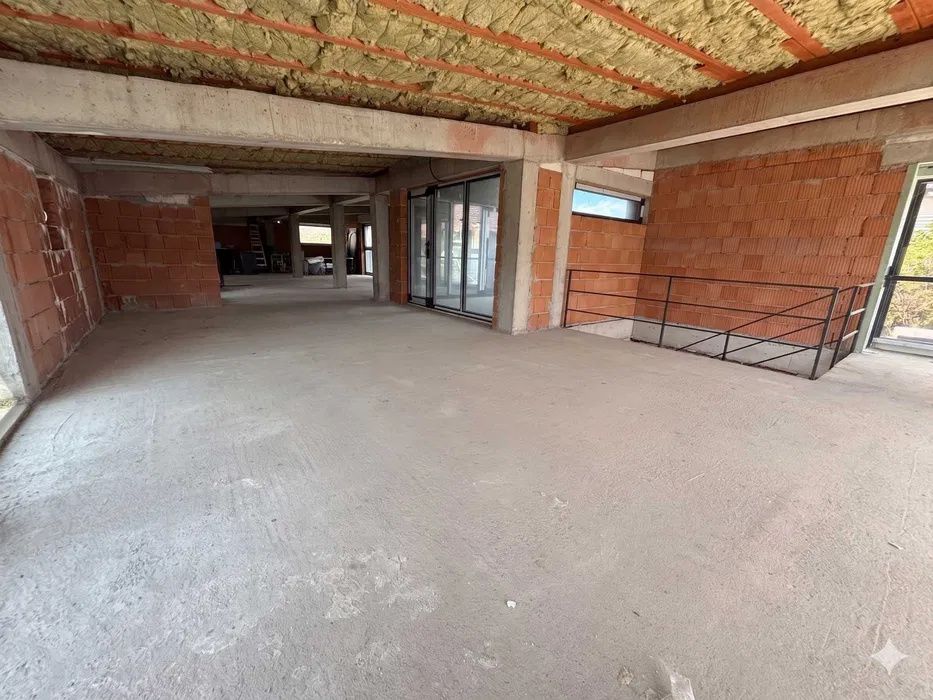 Spațiu comercial / birouri | 162mp | 5 parcări | zona Oncos / Muzeul Apei – fotografia 1 din 6