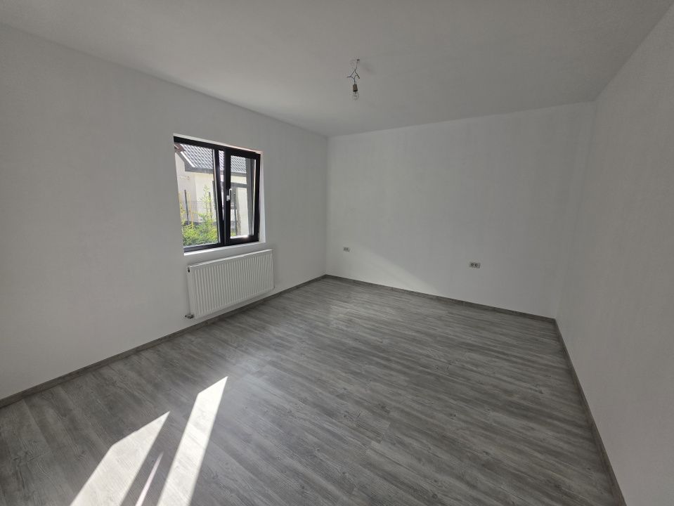 Exclusivitate! Casa la sol, 3 camere, posibilitate mansardare, Valu lui Traian! – fotografia 5 din 8