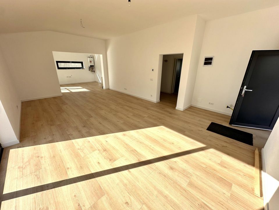 CASA NOUA I 90 MP I FINISATA LA CHEIE I ASFALT I TOATE UTILITATILE I – fotografia 3 din 21