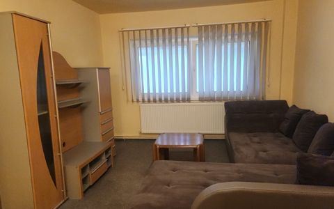 Apartament 3 camere - De inchiriat - Str Lunga