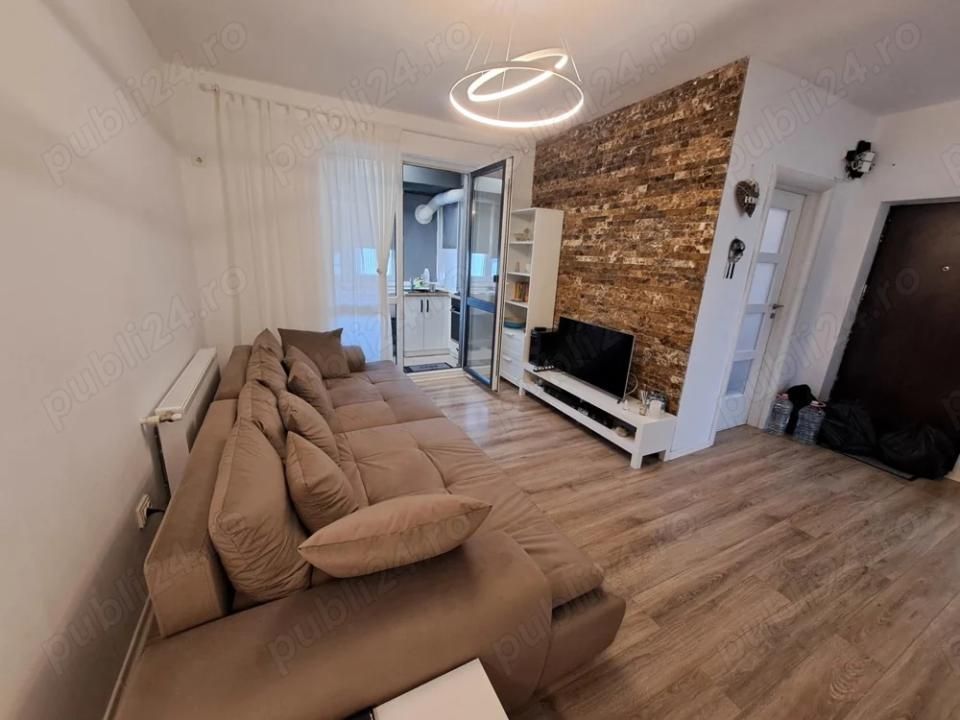 Roșu | 3 camere | Bloc Nou – fotografia 1 din 12