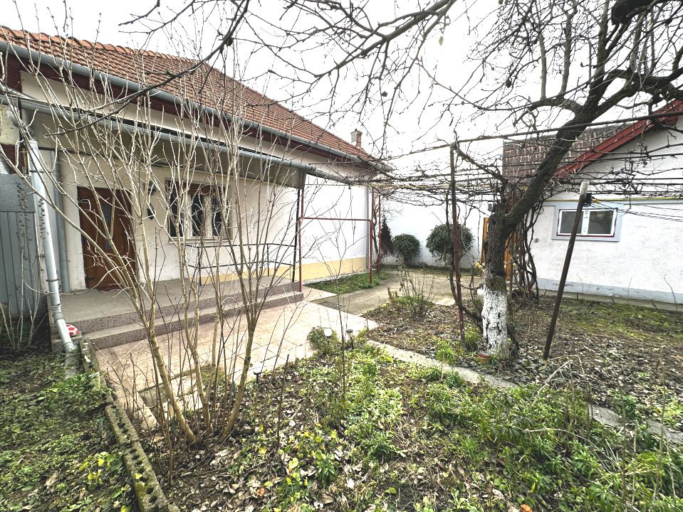 Casa 4 Camere pe Parter 441 mp Teren Alba Iulia Ultracentral CENTRU Turistic – fotografia 37 din 49