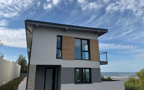 Duplex modern, 220 mp utili, teren 392 mp și 2 garaje | Feleacu