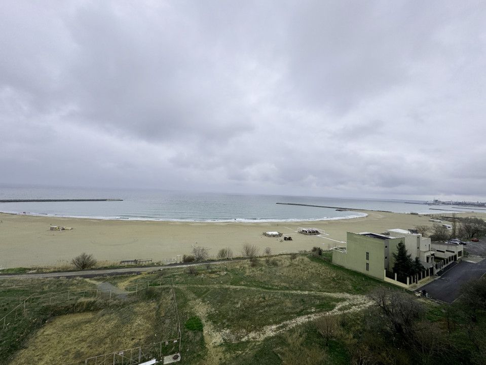 Faleza nord, vedere frontală la mare, apartament cu 4 camere, termen lung – fotografia 15 din 15