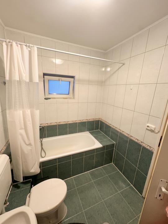Casă individuală cu 6 camere, 2 garaje și grădină amenajată – Bună Ziua – fotografia 5 din 7