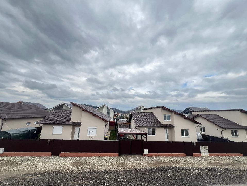 Casa-Duplex-4 camere-115mp-Curte-300mp-Utilitati-Sanpetru-Brasov – fotografia 17 din 19
