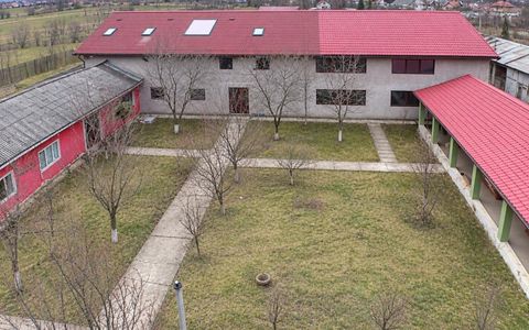 Spațiu industrial de vânzare 3 clădiri și teren de 2975 mp –Comănești, Bacău