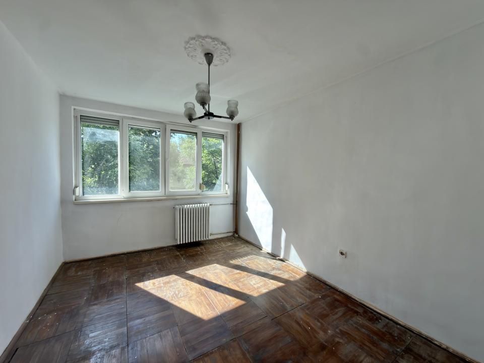 Apartament 2 camere, etaj 2, decomandat - zona Sagului – fotografia 1 din 10