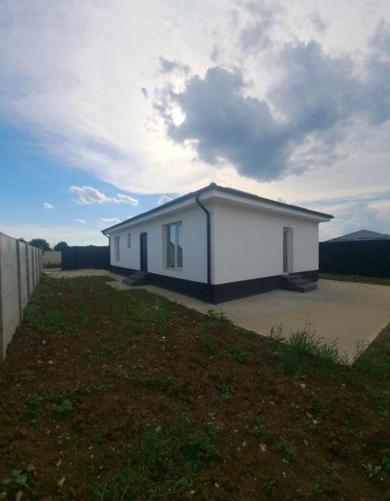 Casa spatioasa,bine compartimentata,ideala pentru familie! Varteju-Magurele – fotografia 4 din 15