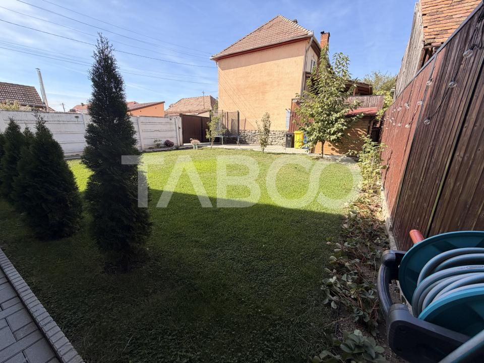 Casa individuala moderna de vanzare cu 5 camere 2 bai teren Sura Mare – fotografia 22 din 28
