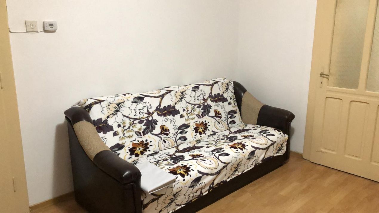 CASA 4 Camere 100mp. Baie Curte INCHIRERE Birouri Cabinete TOLSTOI CENTRU CETATE – fotografia 5 din 12