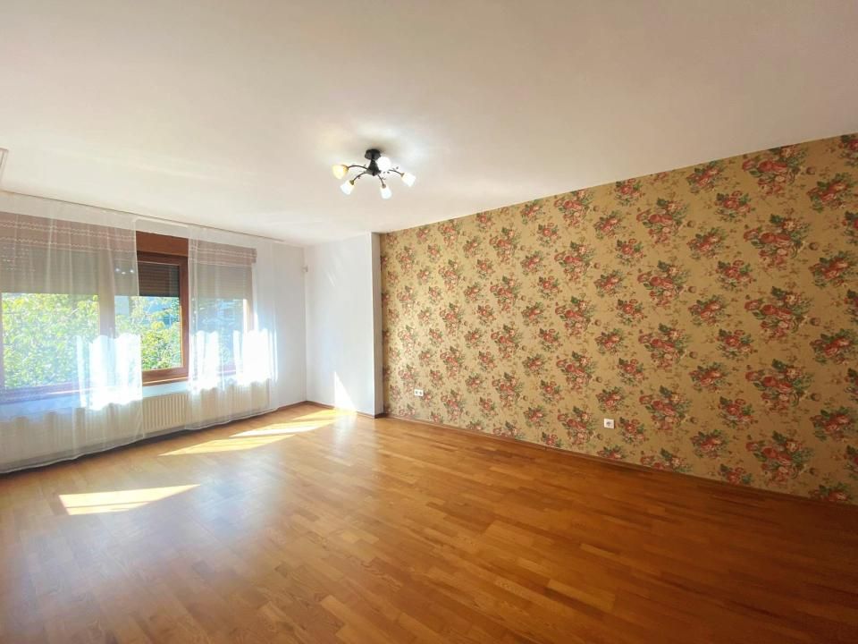 Casa familiei tale lângă Bulevardul Castanilor – fotografia 5 din 17