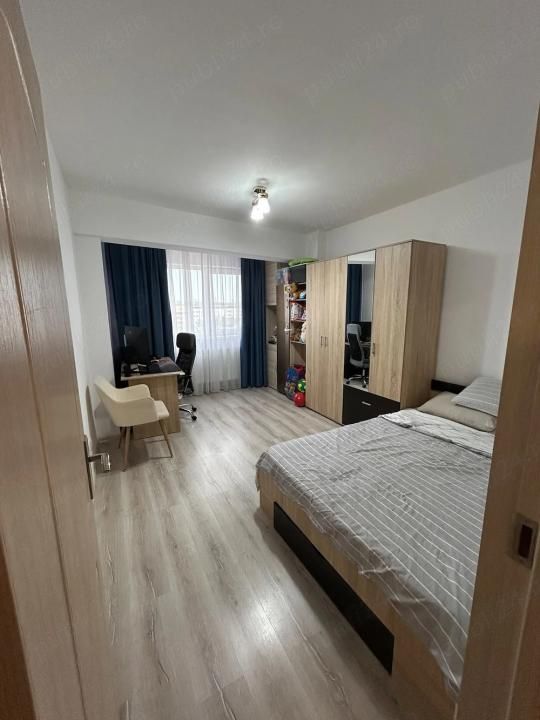 Roșu | 3 Camere | Bloc Nou | Parcare – fotografia 7 din 10
