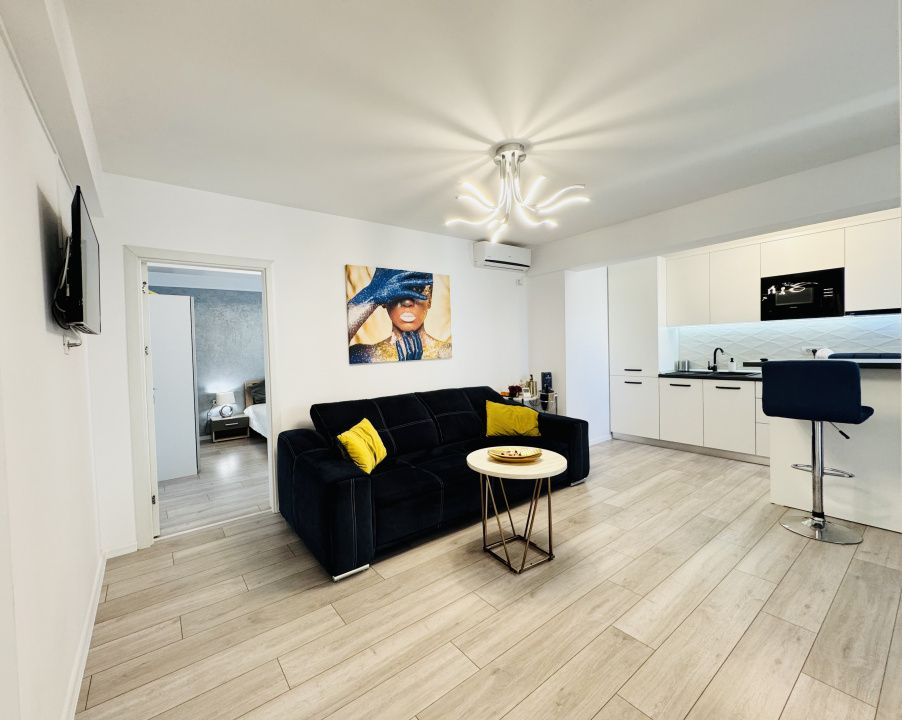 Apartament cu 3 camere complet mobilat si utilat, vedere spre  Mare – fotografia 4 din 18