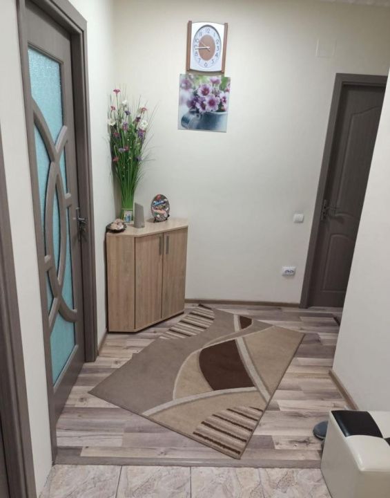 Apartament decomandat cu 2 camere, balcon și parcare – Florești – fotografia 4 din 8