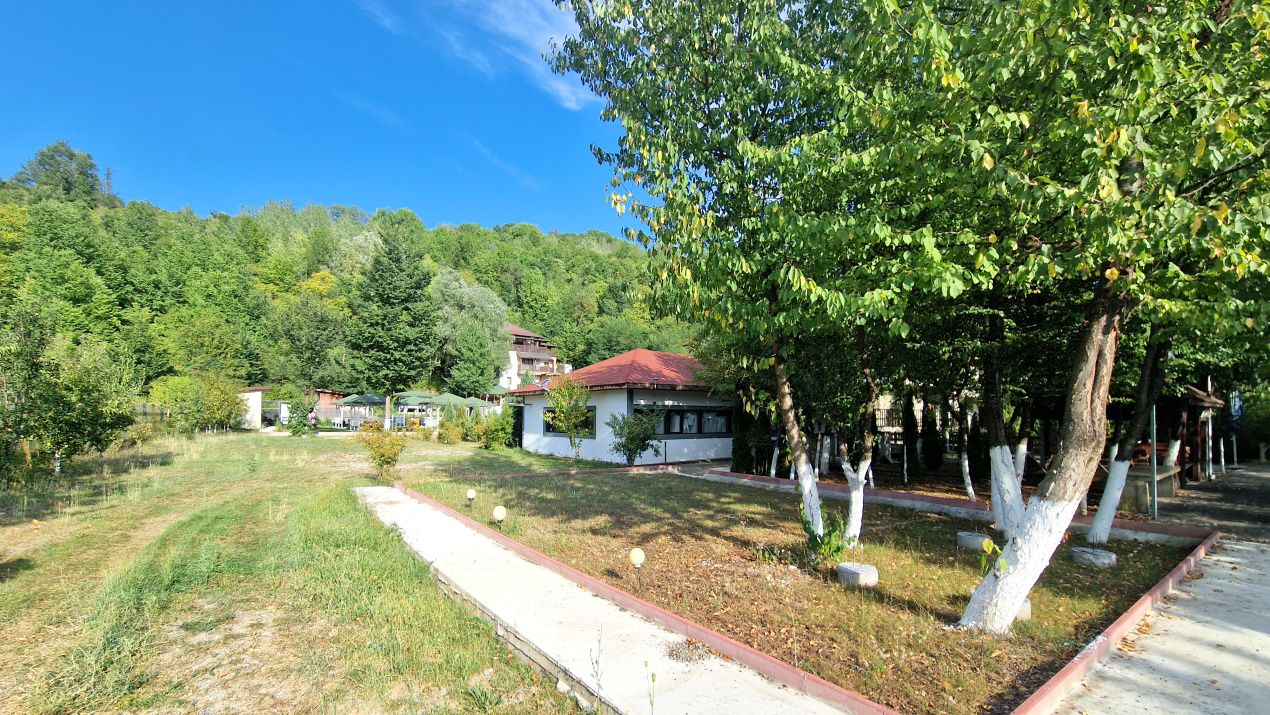 Domeniu Imobiliar de Elită: 14.000 mp Teren, Pensiune, SPA și Centru Evenimente – fotografia 28 din 28