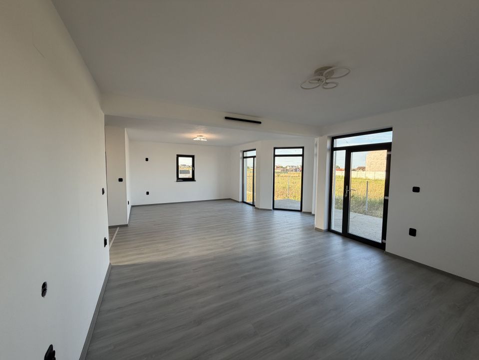 Casa P+1, 152mp utili, 600mp teren, comuna Ghercesti – fotografia 4 din 14