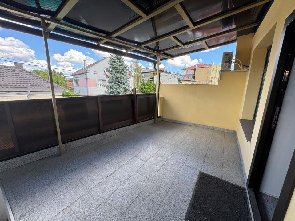 Închiriere casă pentru birouri + 4 garaje, P-ța Cipariu – fotografia 11 din 15