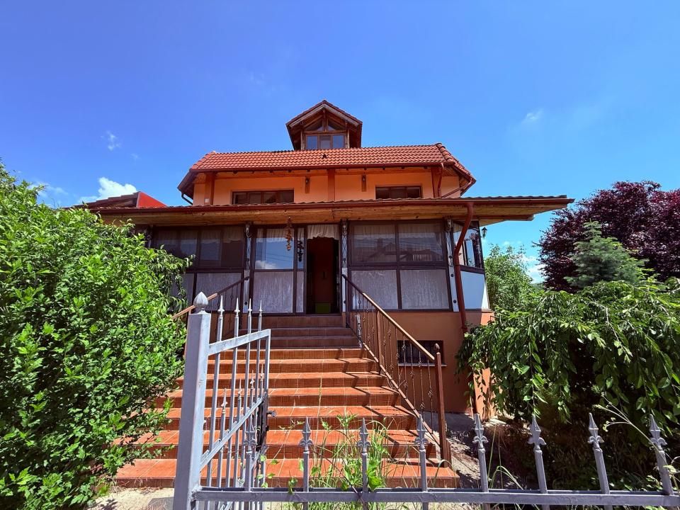 ȘTEFĂNEȘTI | CASĂ PREMIUM | ZONĂ LINIȘTITĂ | FINISAJE DE CALITATE – fotografia 1 din 19