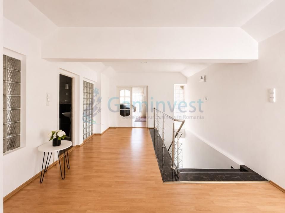 Casa cu 5 camere, singur in curte, cu Garaj zona Iosia, Oradea – fotografia 9 din 15