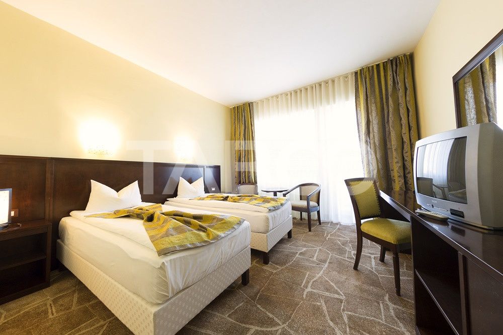 Hotel de 3* si 4* cu 64 de camere in Alba Iulia ultracentral – fotografia 18 din 37